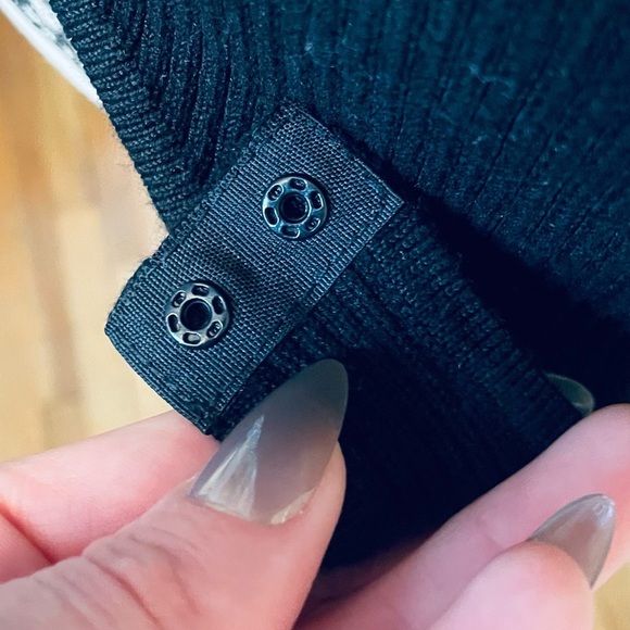 SO Sleeveless Sweater Bodysuit | Juniors - Picture 6 of 12